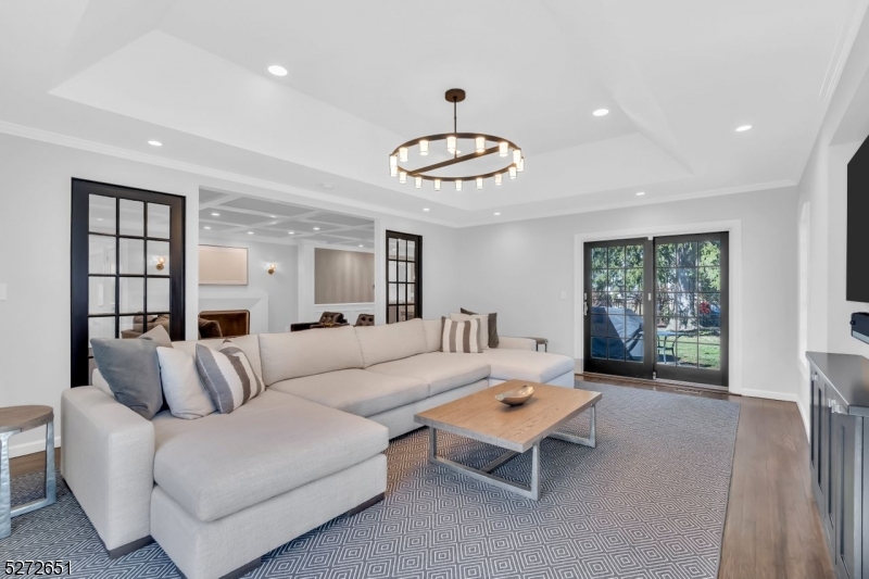 Rolling Hill - Residential