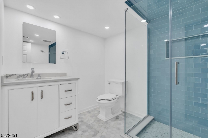 Rolling Hill - Residential