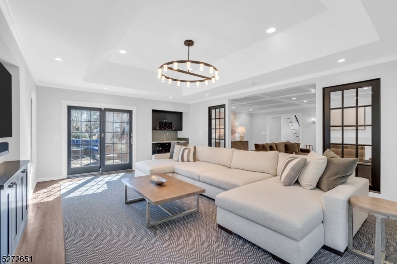 Rolling Hill - Residential