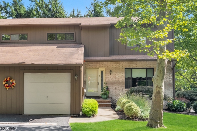 View Cedar Grove Twp., NJ 07009 townhome