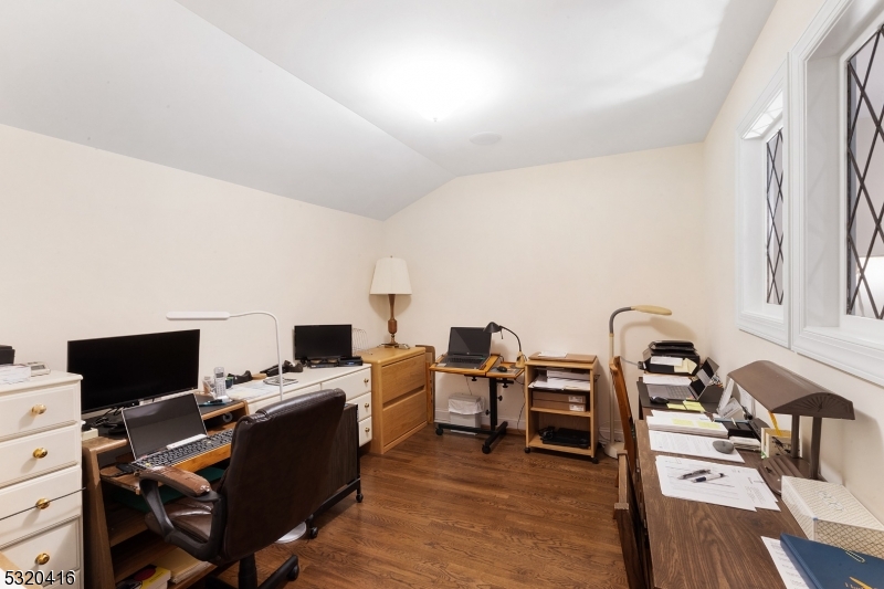 ROSEVALLE - Residential