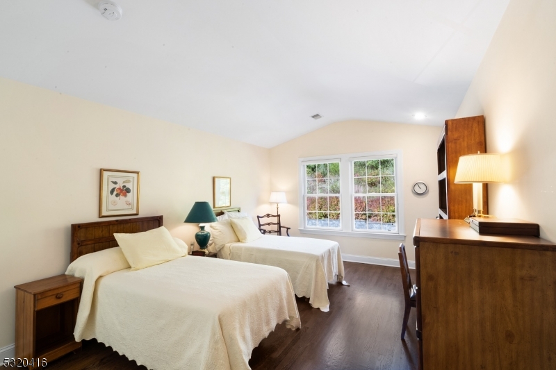 ROSEVALLE - Residential