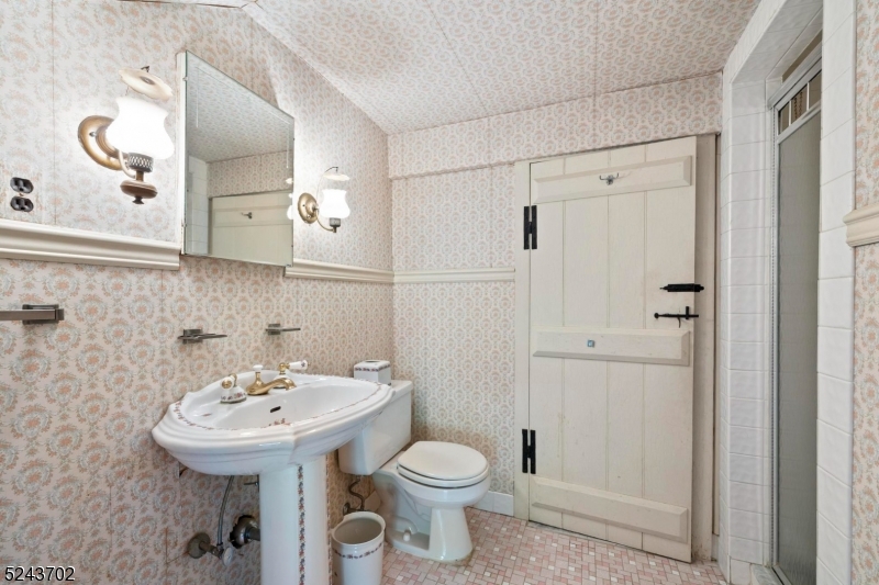 Far Hills Area - Residential