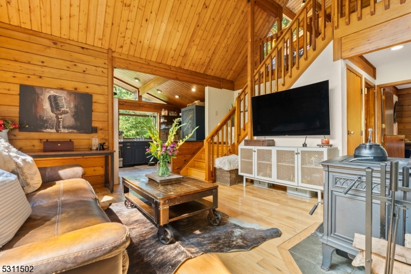 Photo 11 of 45 of 151 Summerfield Rd house