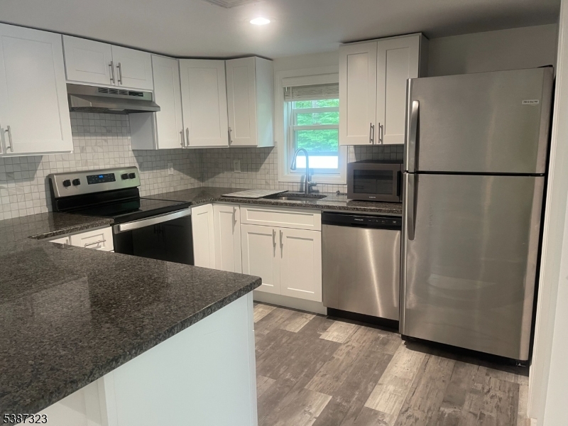 CRANDON LAKES - Residential