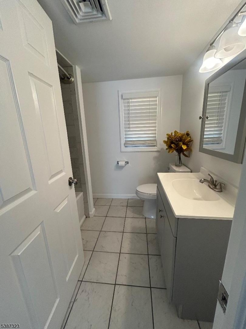 CRANDON LAKES - Residential