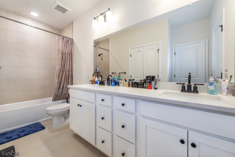 Scarlet Place - Residential Lease