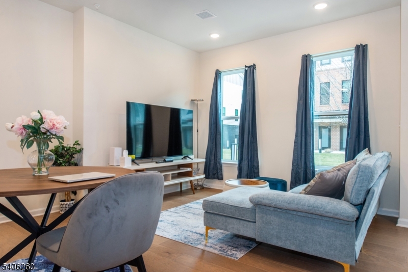 Scarlet Place - Residential Lease