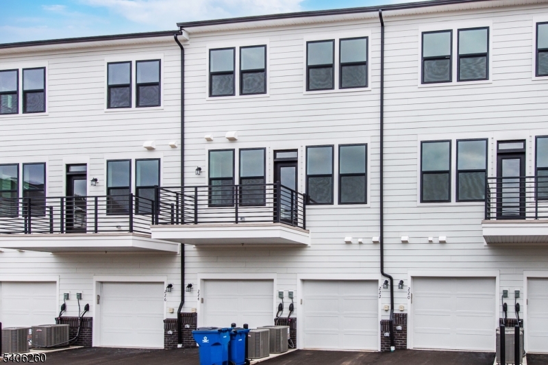 Scarlet Place - Residential Lease