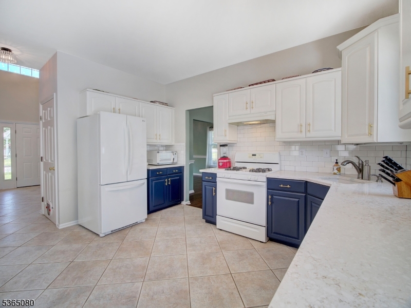 POETS PEAK - Residential