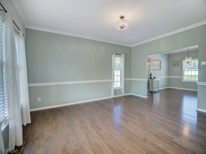 POETS PEAK - Residential