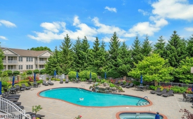 The Four Seasons - Residential