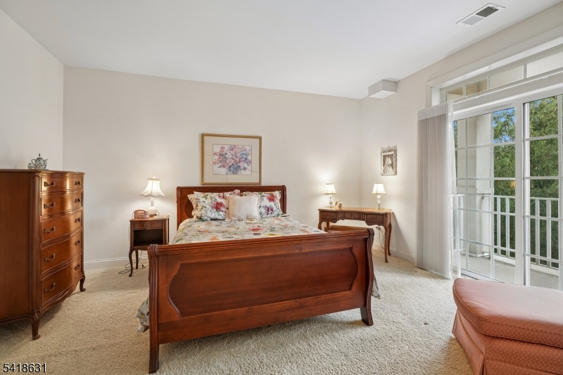 The Four Seasons - Residential