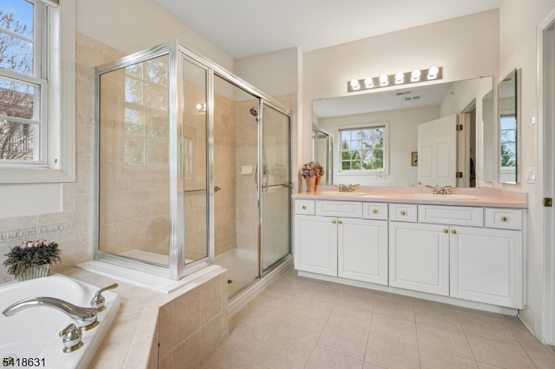 The Four Seasons - Residential