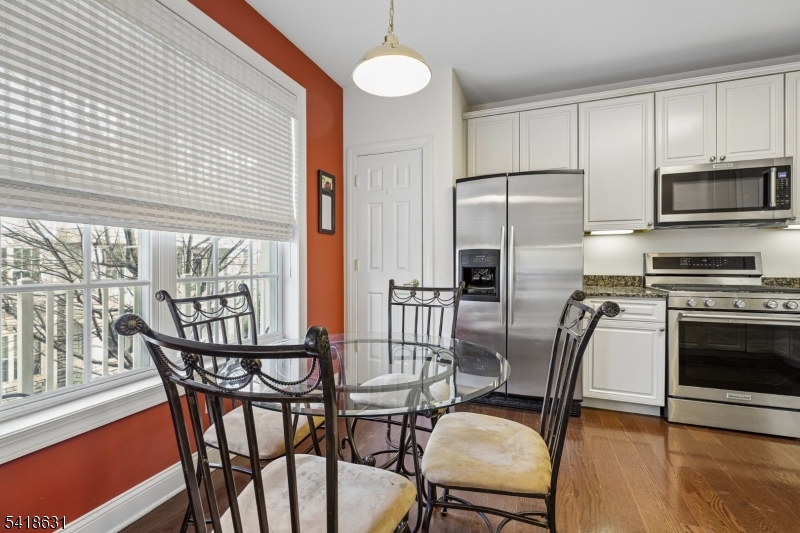 The Four Seasons - Residential