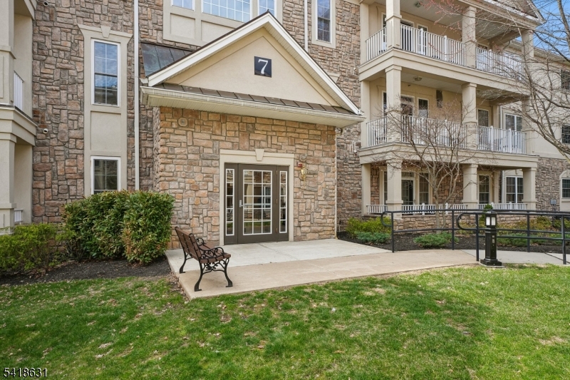 The Four Seasons - Residential