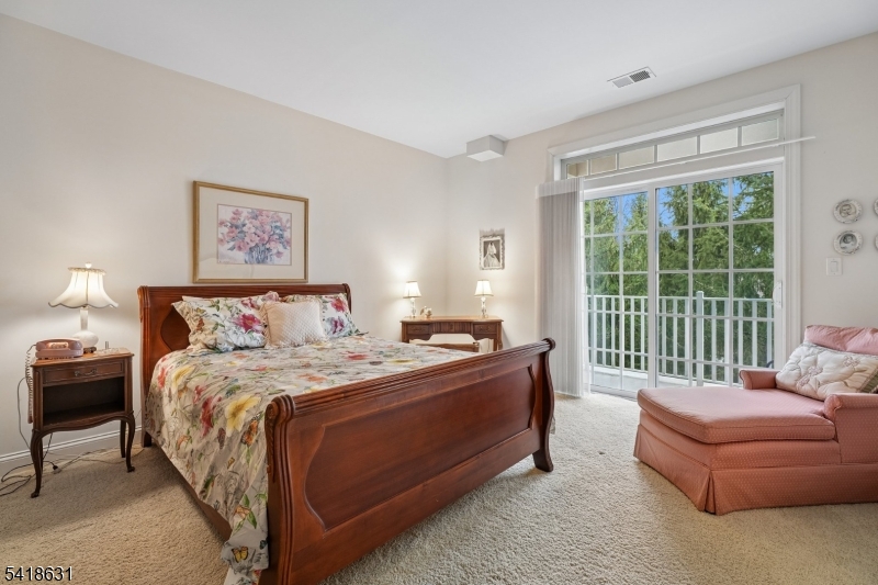 The Four Seasons - Residential