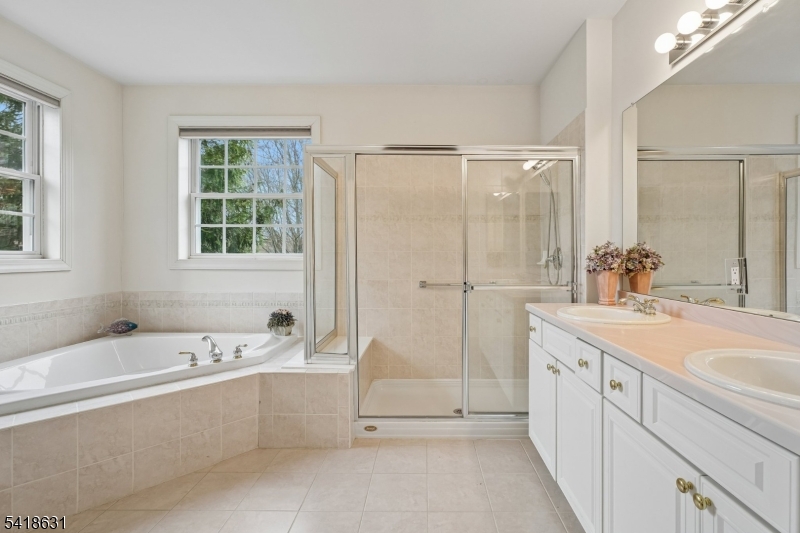 The Four Seasons - Residential