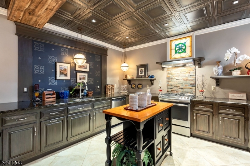 Teetertown Ravine - Residential