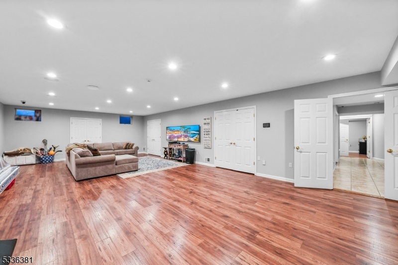 Pines Lake - Residential