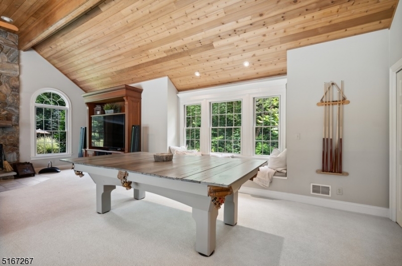 RIDGE RUN - Residential