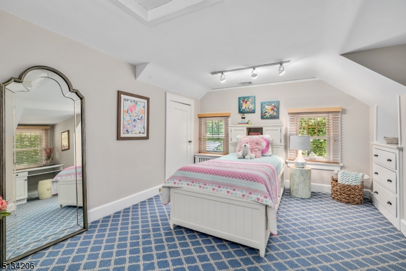 Oak Ridge - Residential