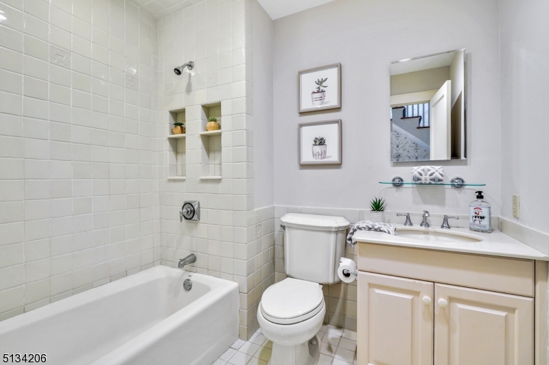 Oak Ridge - Residential