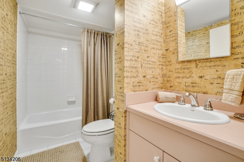 Oak Ridge - Residential