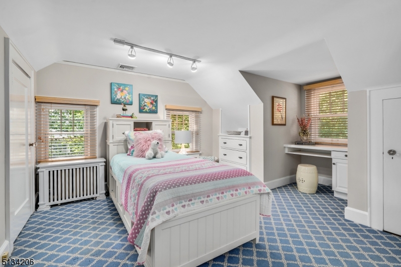 Oak Ridge - Residential