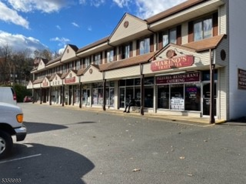 Strip Mall - Commercial Lease