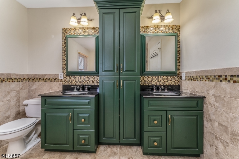 Greenwich Chase - Residential