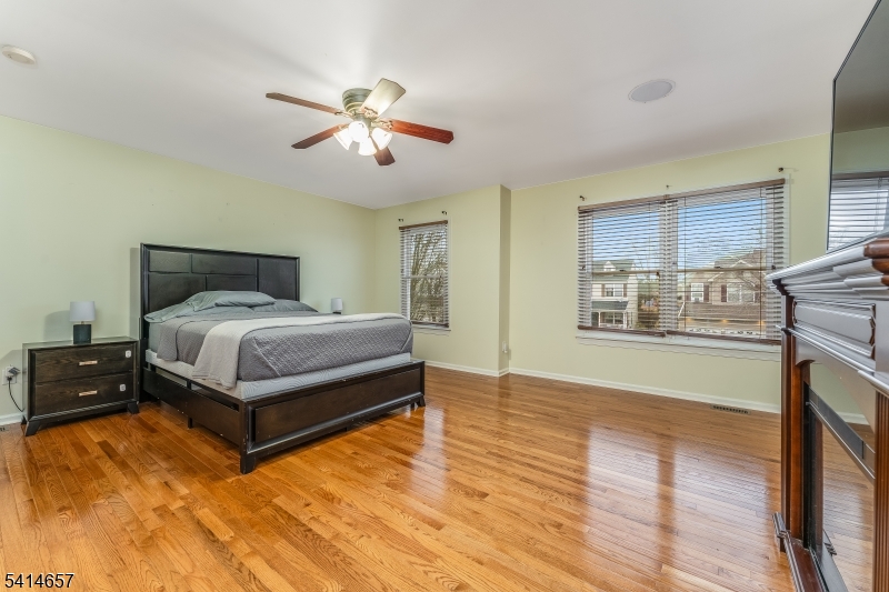 Greenwich Chase - Residential