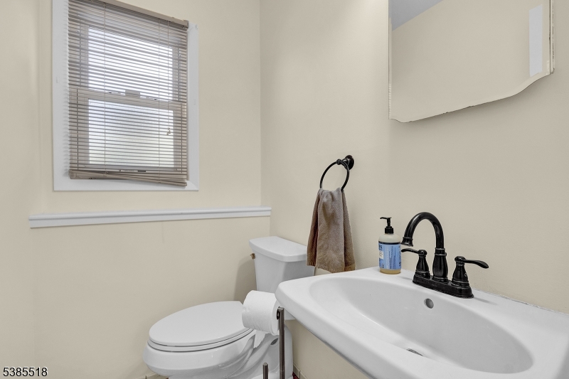 Chatham Twp., New Jersey 07928, United States, 4 Bedrooms Bedrooms, ,3 BathroomsBathrooms,Residential,Active,254328