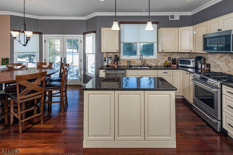 Cherry Valley Country Club - Residential