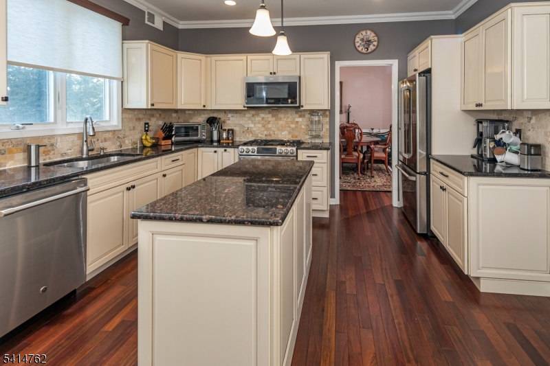 Cherry Valley Country Club - Residential