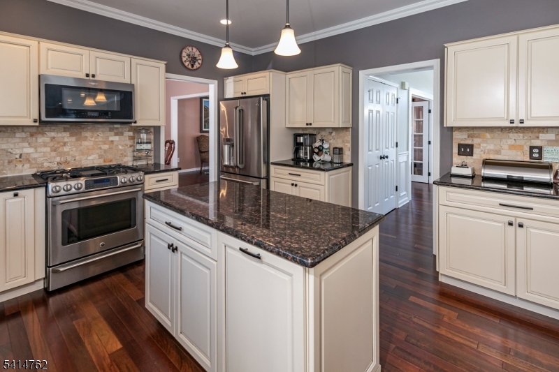 Cherry Valley Country Club - Residential