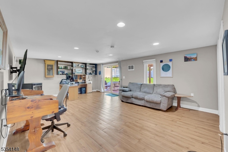 Lake Lackawanna - Residential