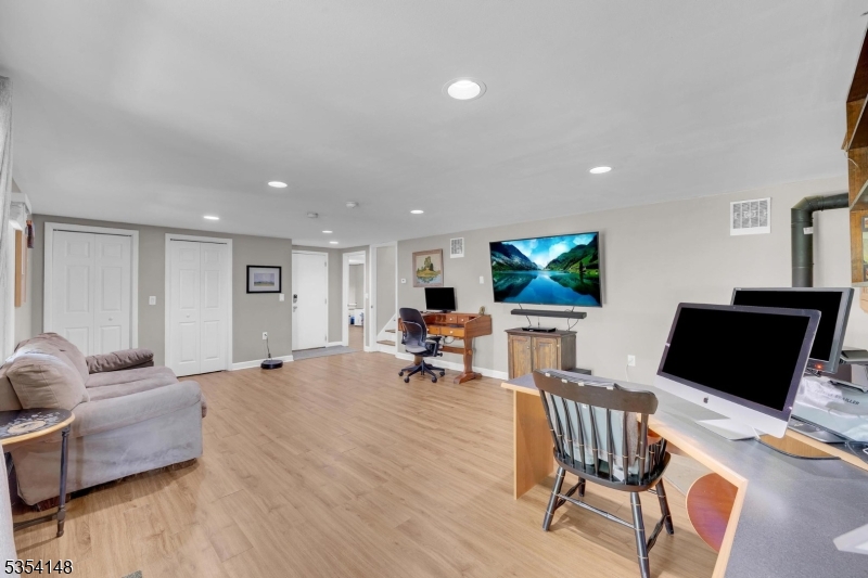 Lake Lackawanna - Residential