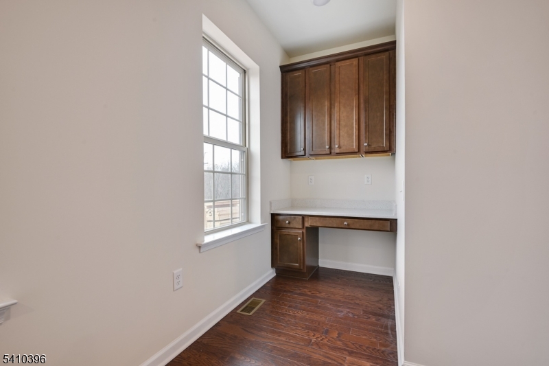 Livingston Square - Residential Lease