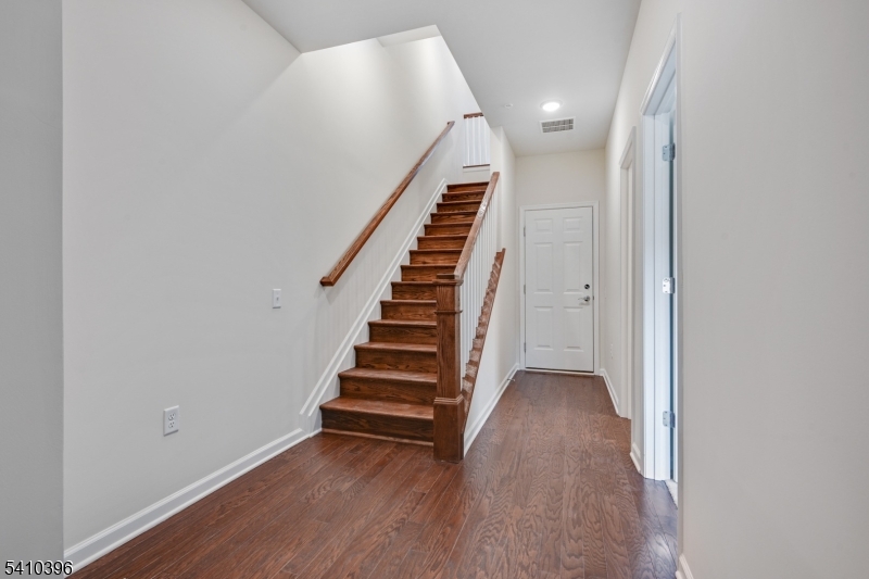 Livingston Square - Residential Lease