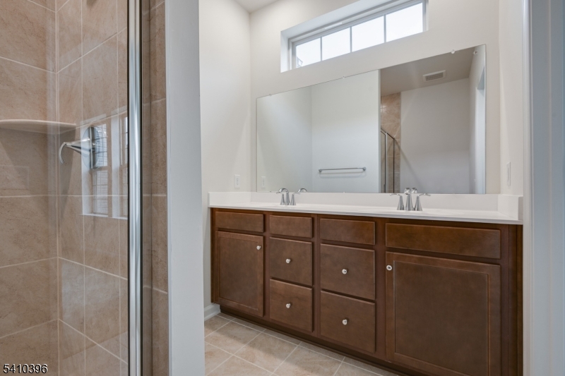 Livingston Square - Residential Lease