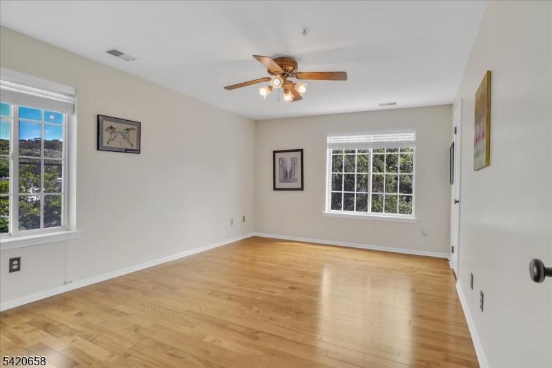 Sutton Woods - Residential