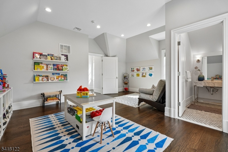 DEERFIELD - Residential