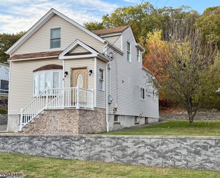 8 Avenue B