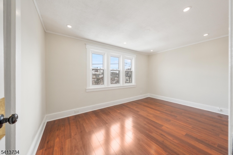 Noth Elizabeth - Residential