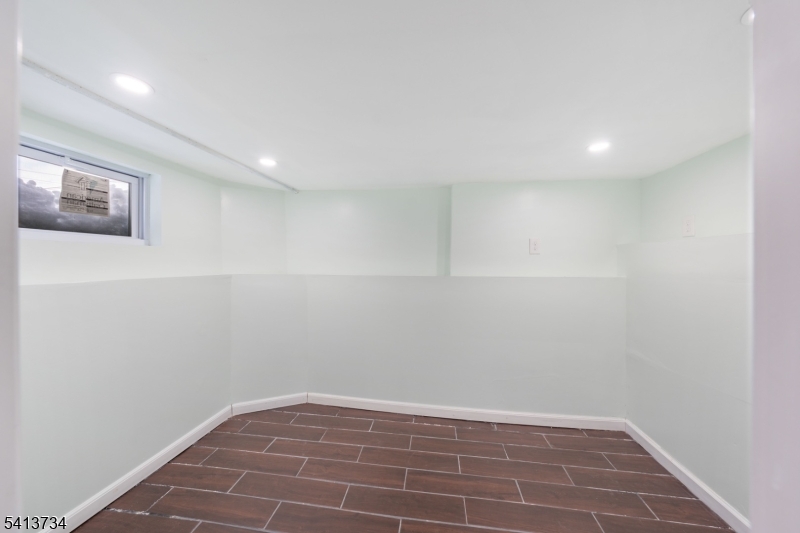 Noth Elizabeth - Residential