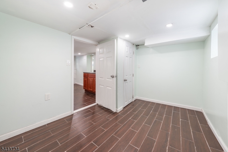 Noth Elizabeth - Residential