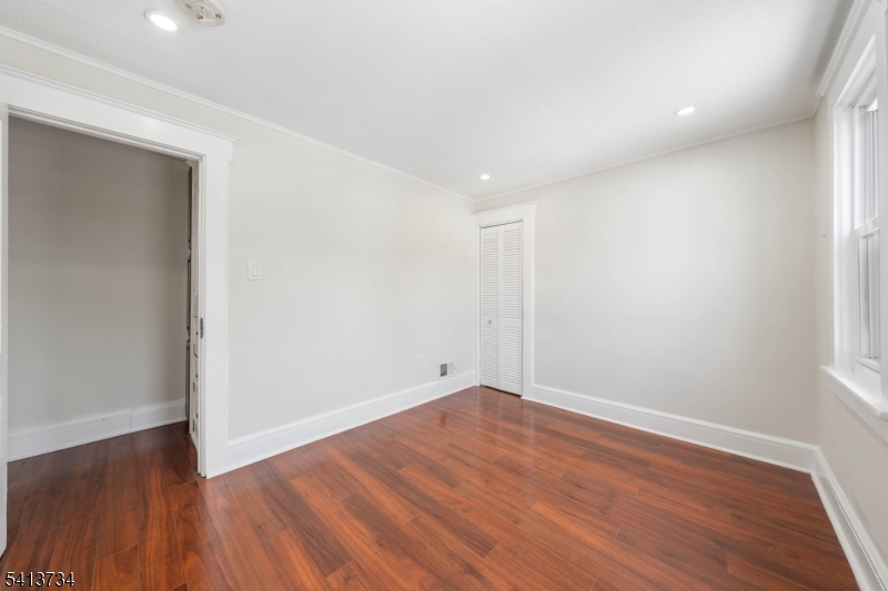 Noth Elizabeth - Residential