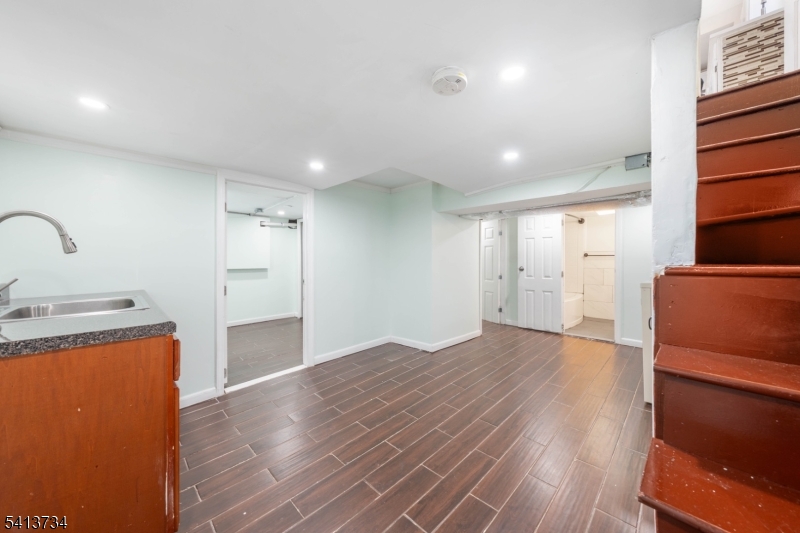 Noth Elizabeth - Residential