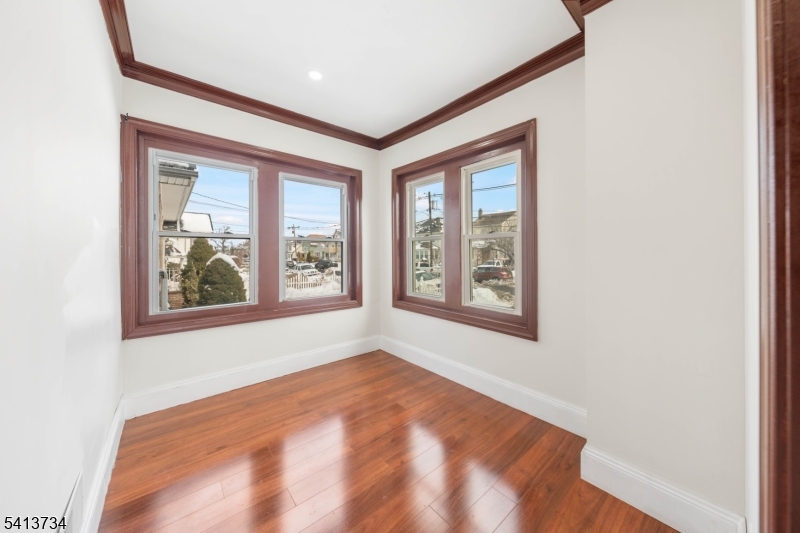 Noth Elizabeth - Residential